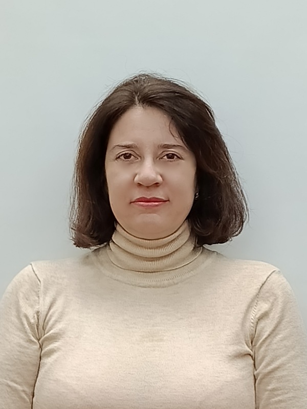 Семенова  Оксана Евгеньевна.